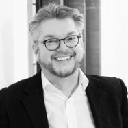Dr. Arno-Lutz Henkel