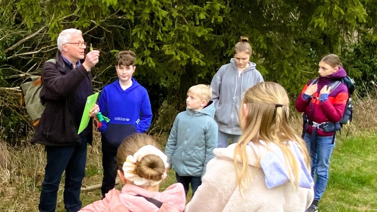 Gottesdienst mit Waldrallye? Passt schon.